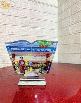 kỷ niệm chương thủy tinh