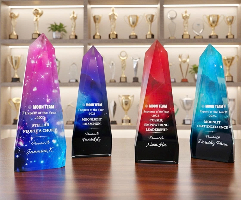 cúp vinh danh pha lê