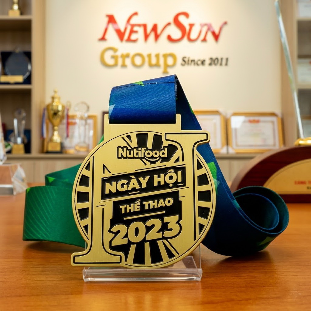 Huy chuong cat theo yeu cau