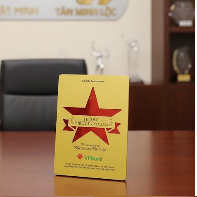 bảng vinh danh, kỷ niệm chương gỗ đồng