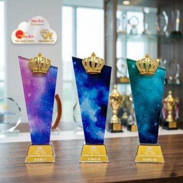 cup-thuy-tinh