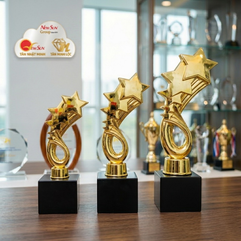 Cúp nhựa giá rẻ ngôi sao đẹp