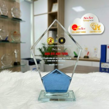 ky niem chuong thuy tinh nhọn 2 lop