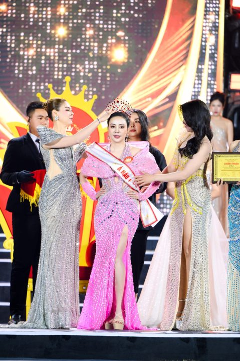cup-hoa-hau-doanh-nhan-viet-nam-2026-Tan-Minh-Loc-San-Xuat