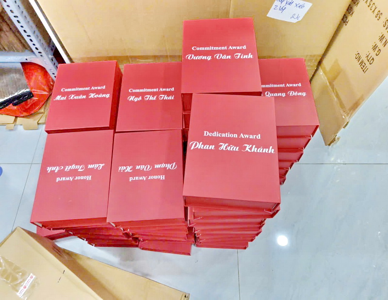 hop mau ky niem chuong - Le Nam